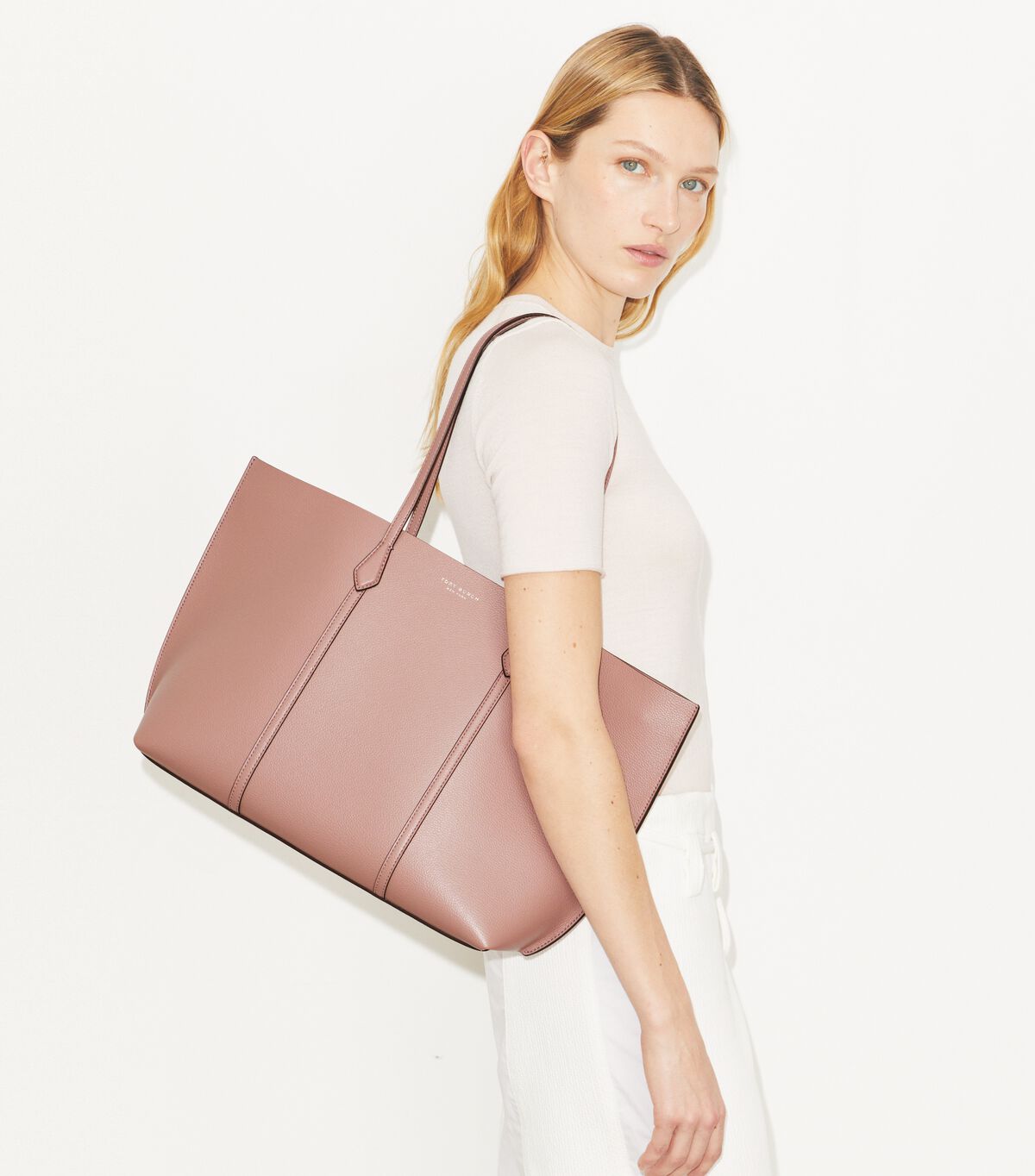 tory burch حقيبة بيري