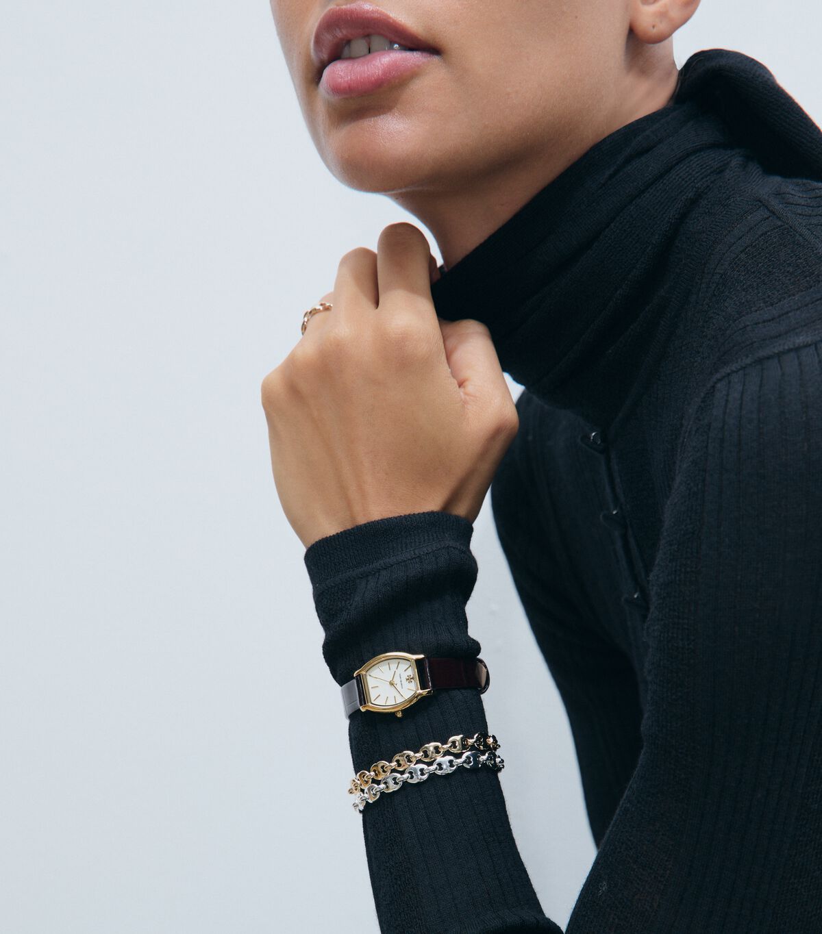 tory burch small eleanor curve watch