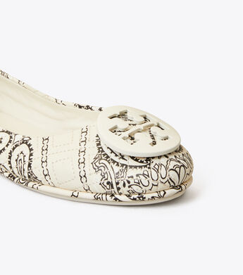 Minnie Quilted Travel Ballet Flat, Leather Logo