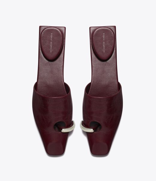 tory burch حذاء مثقوب