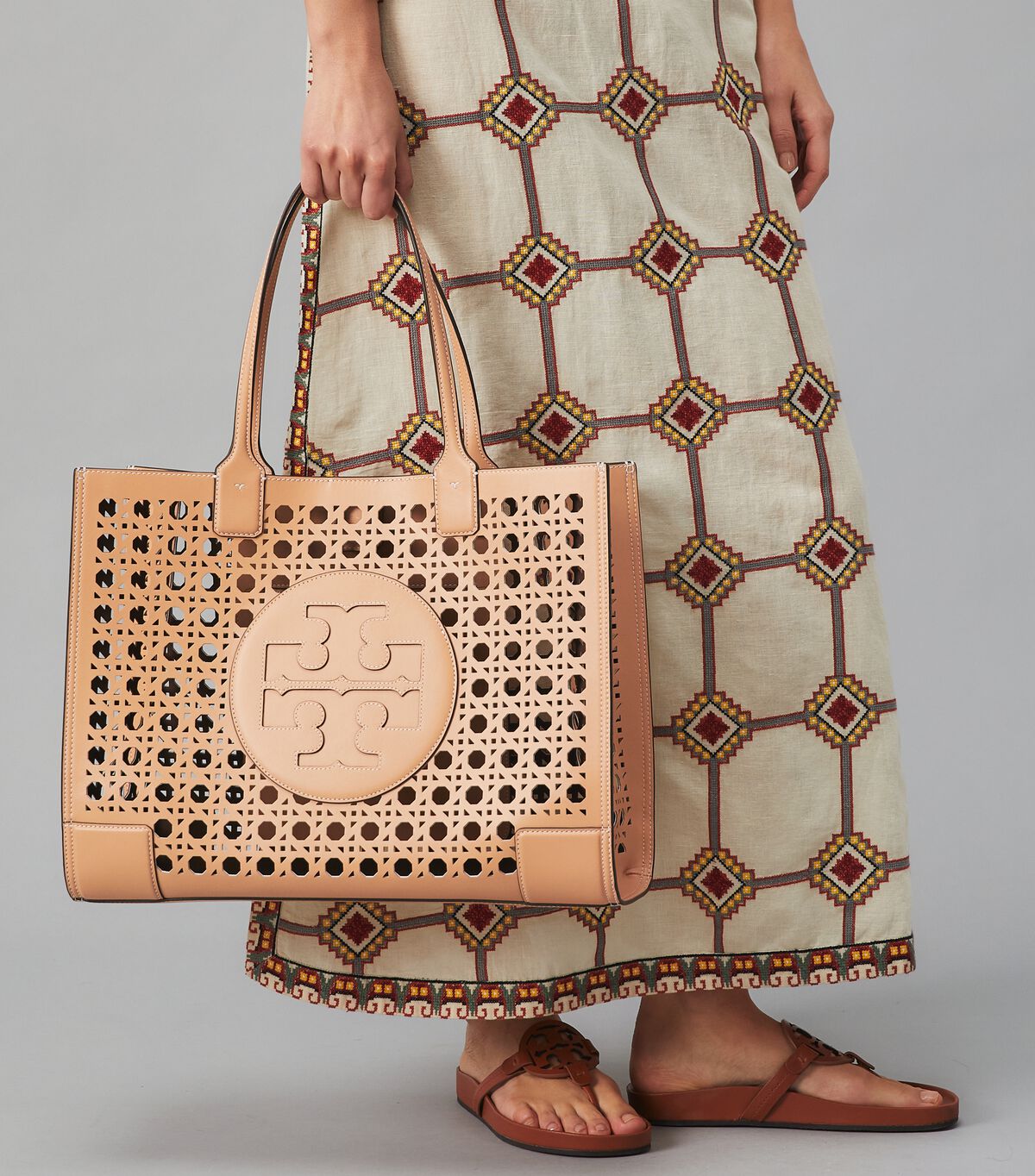 Ella BasketWeave Tote Bag شنط Tory Burch