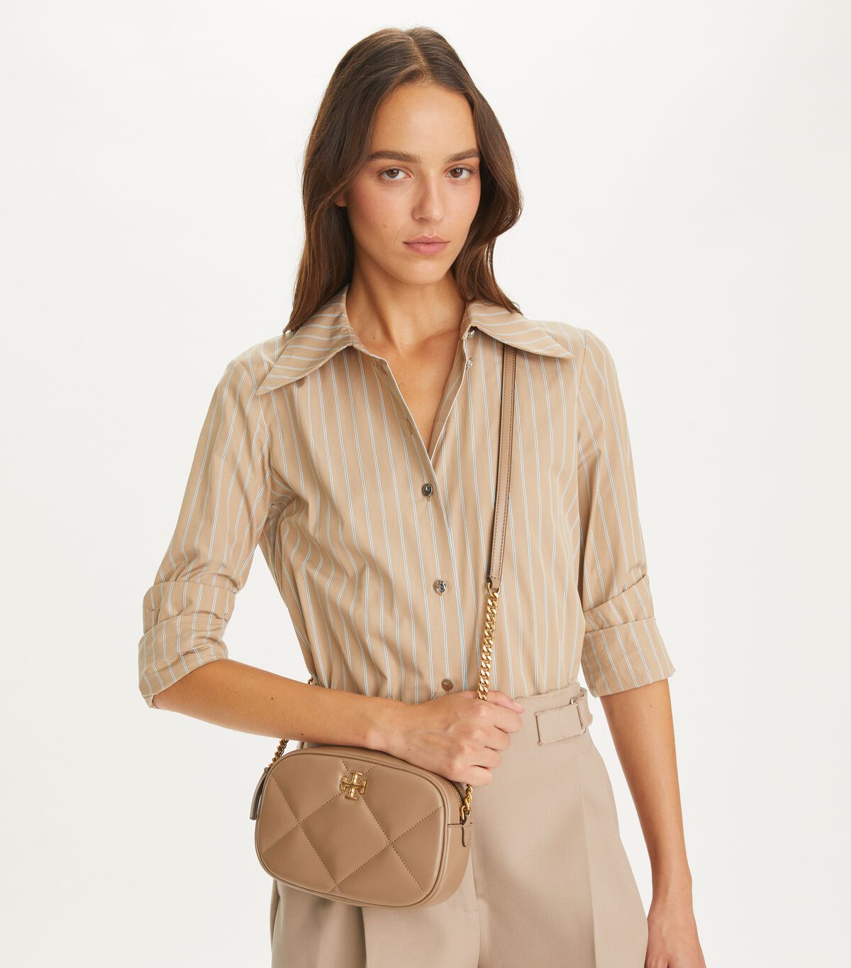 tory burch kira diamond quilt camera bag