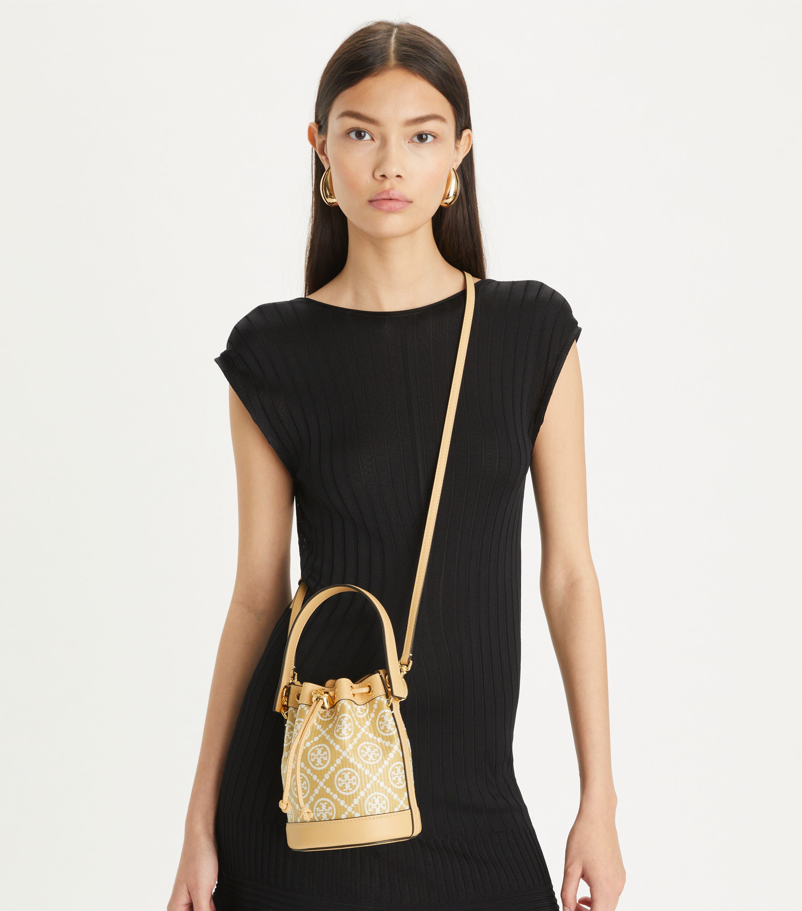 バッグ・カバンその他 Tory Burch RAFFIA T-MONOGRAM BUCKET BAG T Monogram Raffia Bucket Bag: Women's Designer Crossbody