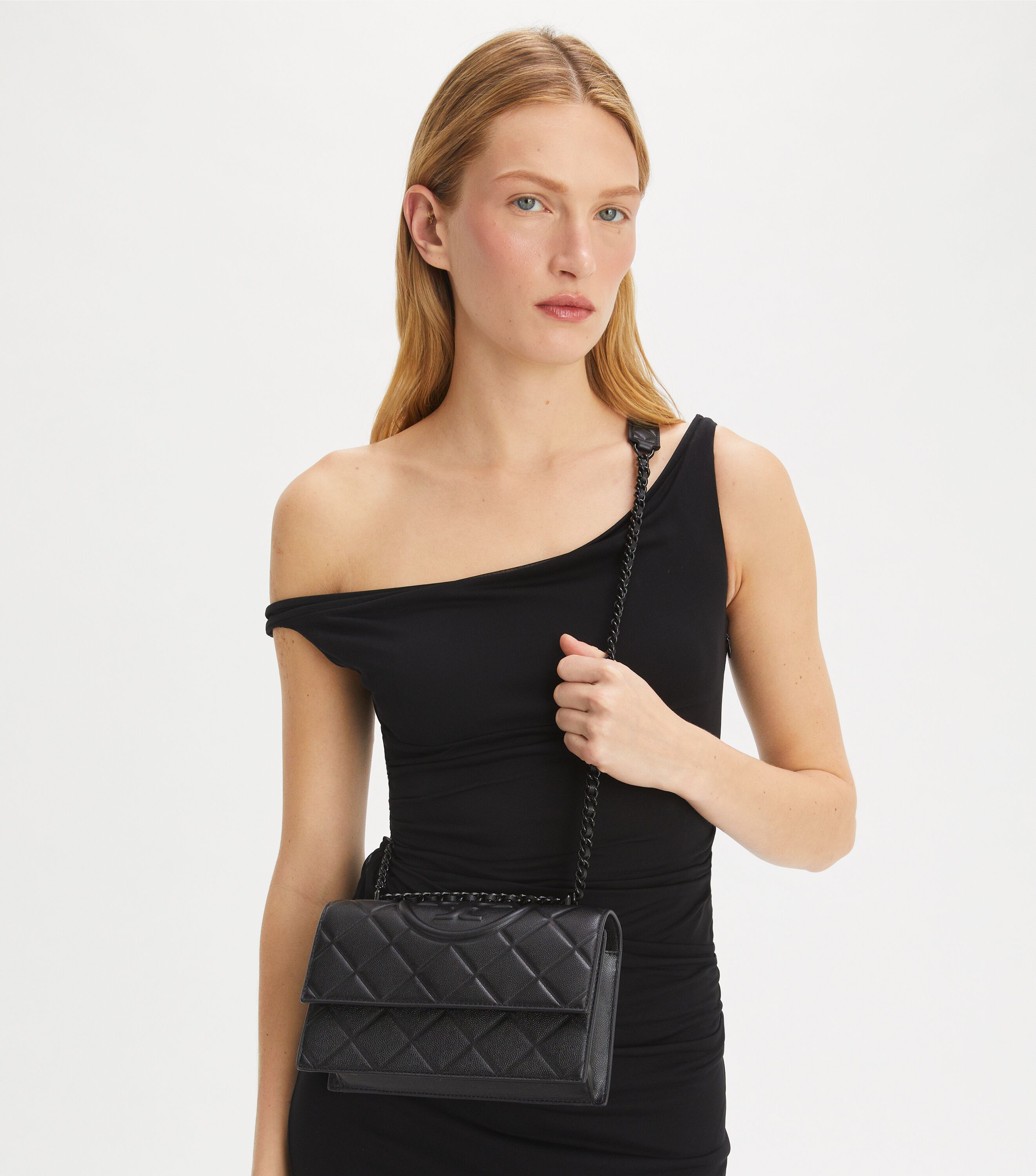 ショルダーバッグ・ポシェット TORY BURCH BLACK LEATHER FLEMING SHOULDER BAG Small Fleming Polished-Grain Convertible Shoulder Bag, Black