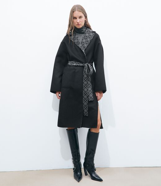 معطف صوف ملفوف بنقشة حرف T tory burch معطف صوف ملفوف بنقشة حرف t