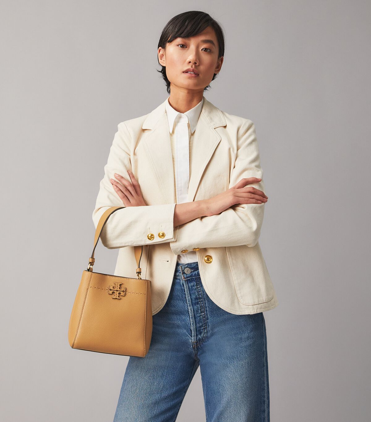 tory burch small mcgraw bucket bag