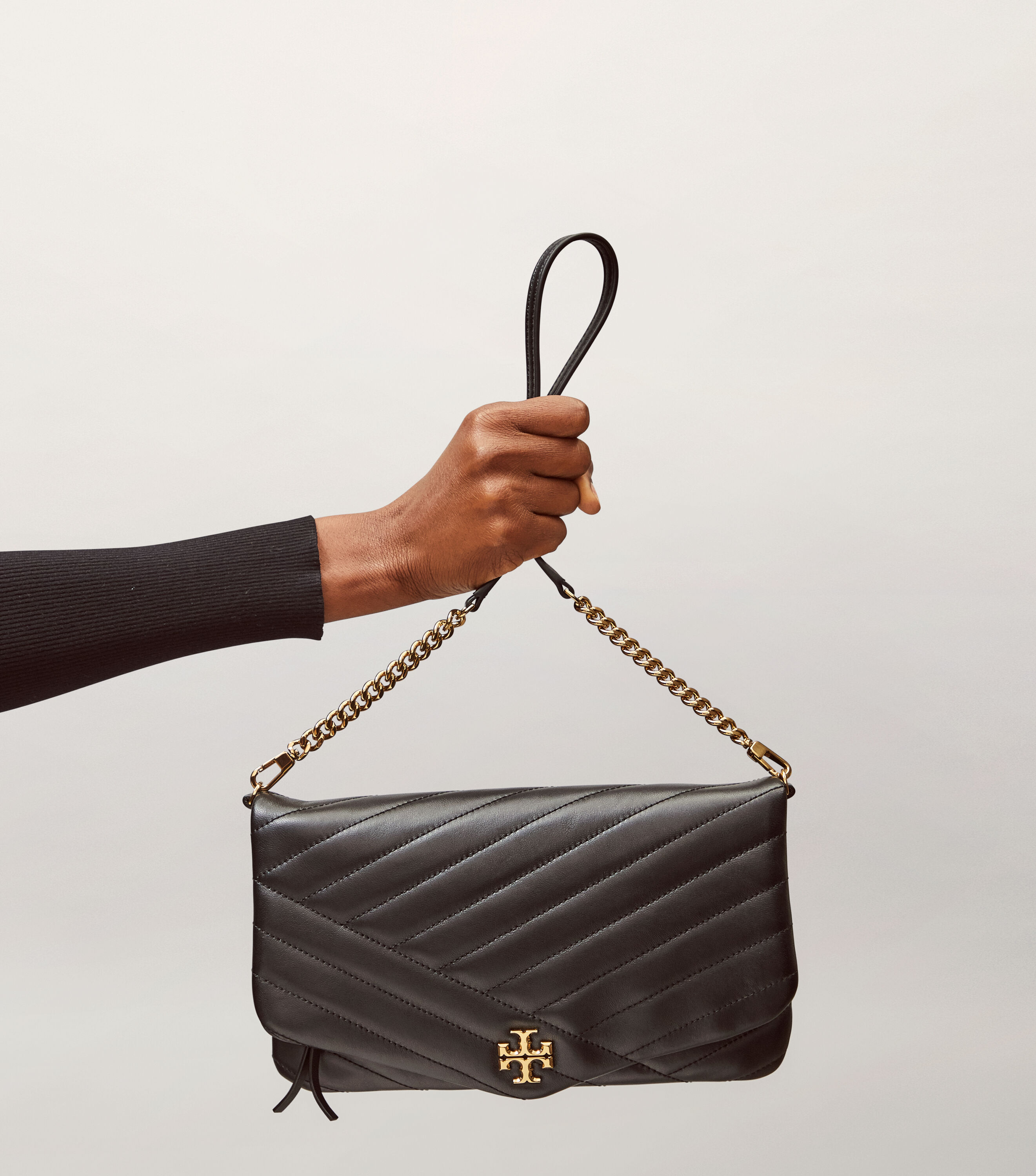 Tory burch kira chevron clutch bag online