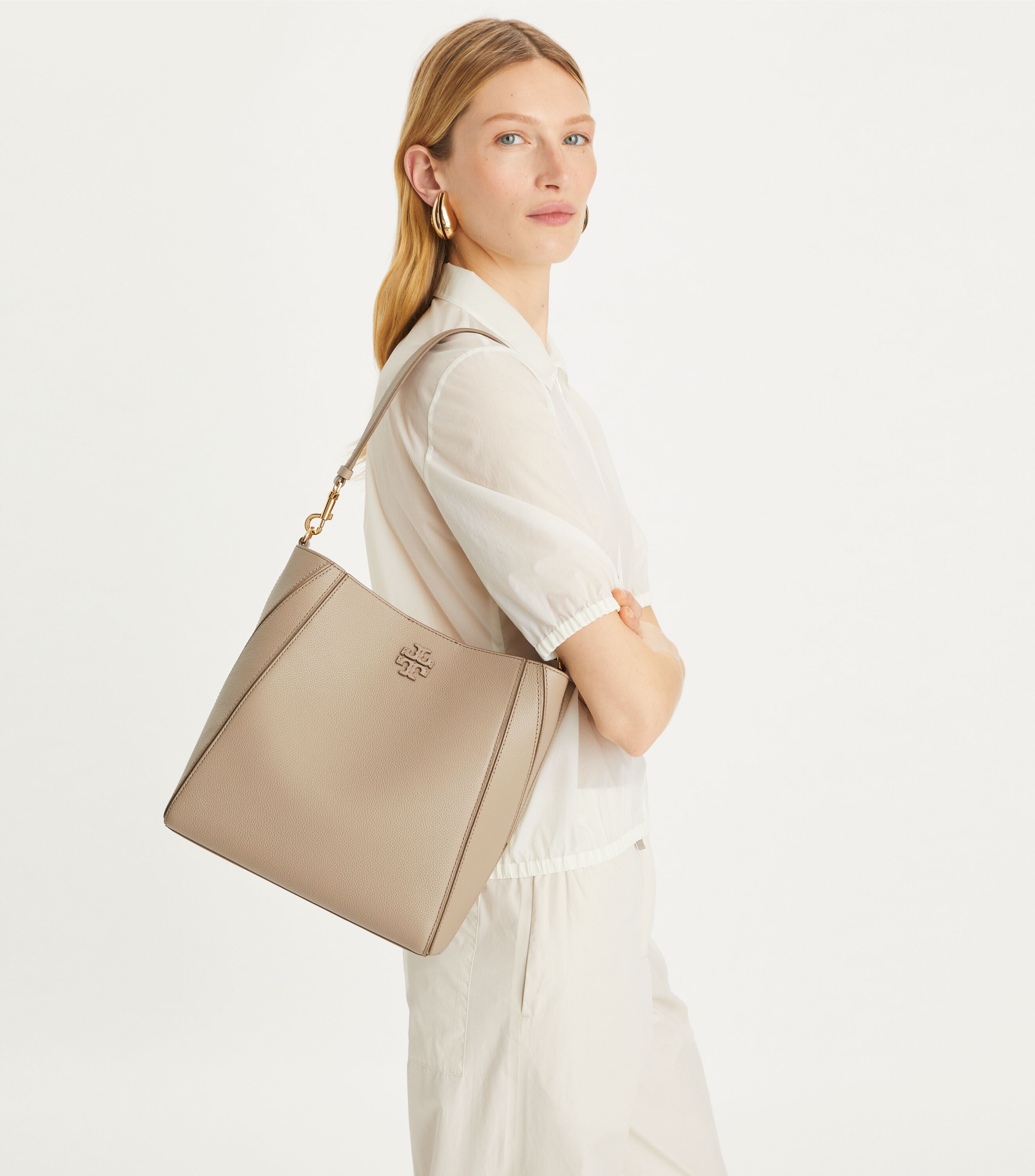 Tory burch mcgraw bucket bag 2025