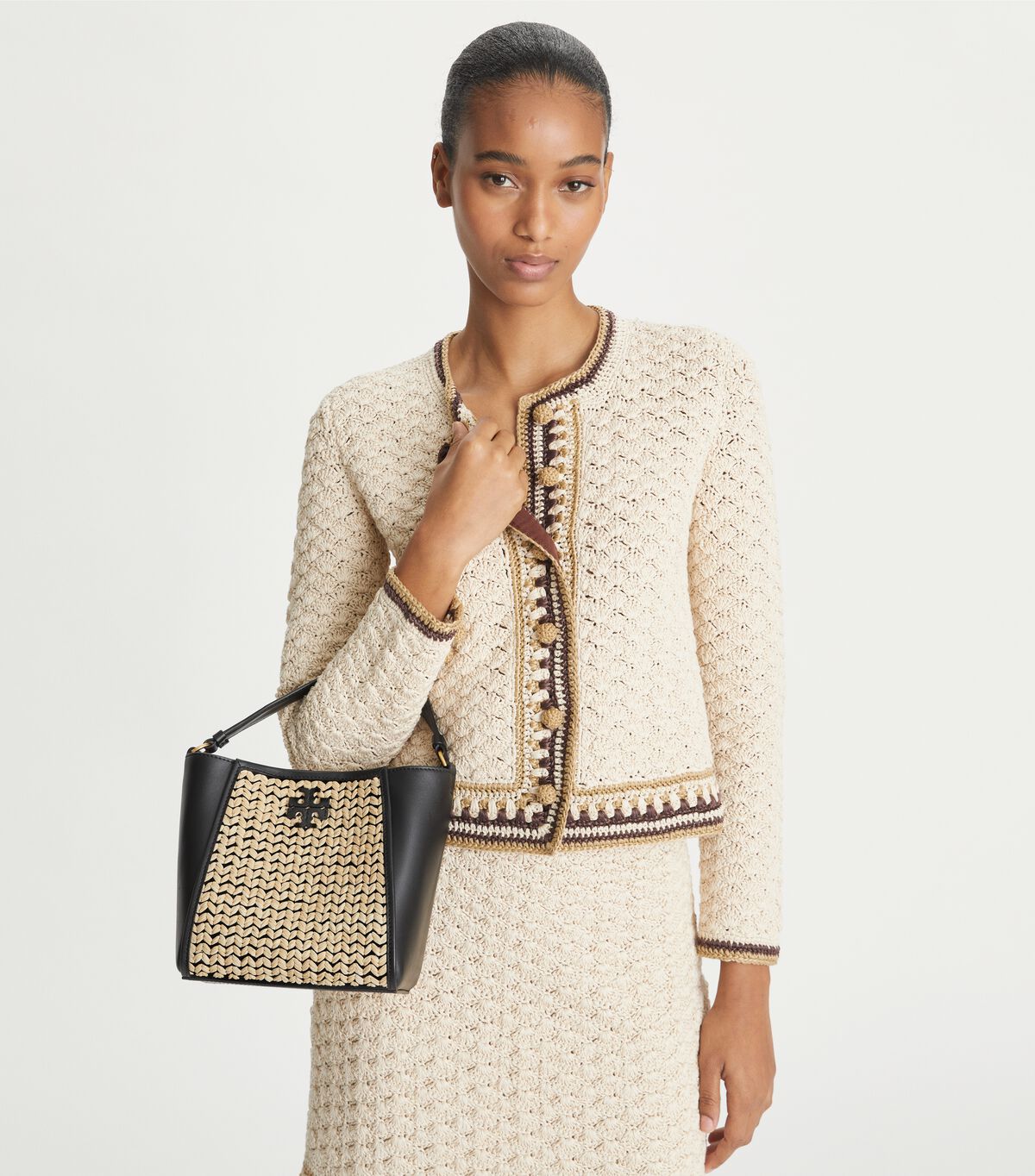 tory burch small mcgraw raffia bucket bag