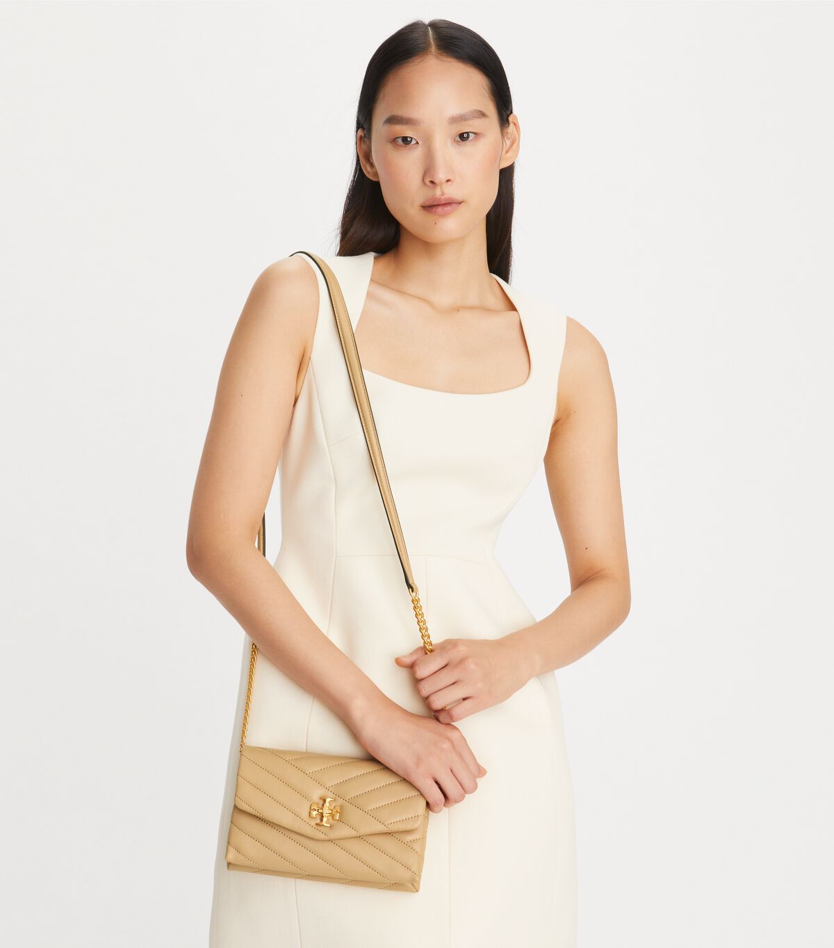 tory burch kira chevron chain wallet