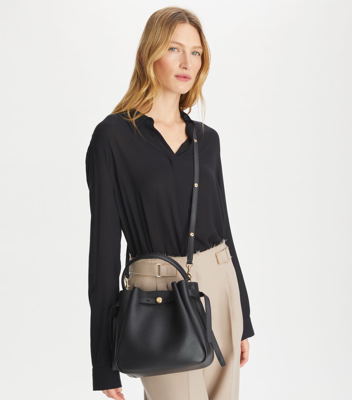 tory burch romy bucket bag