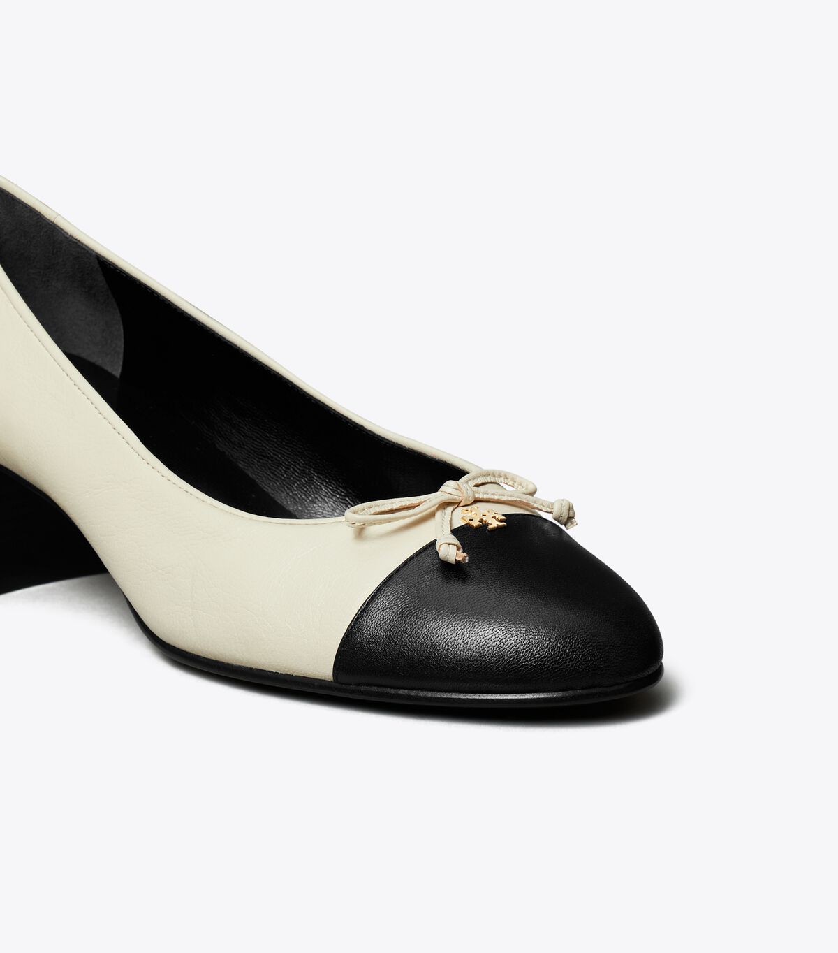 tory burch cap toe pump