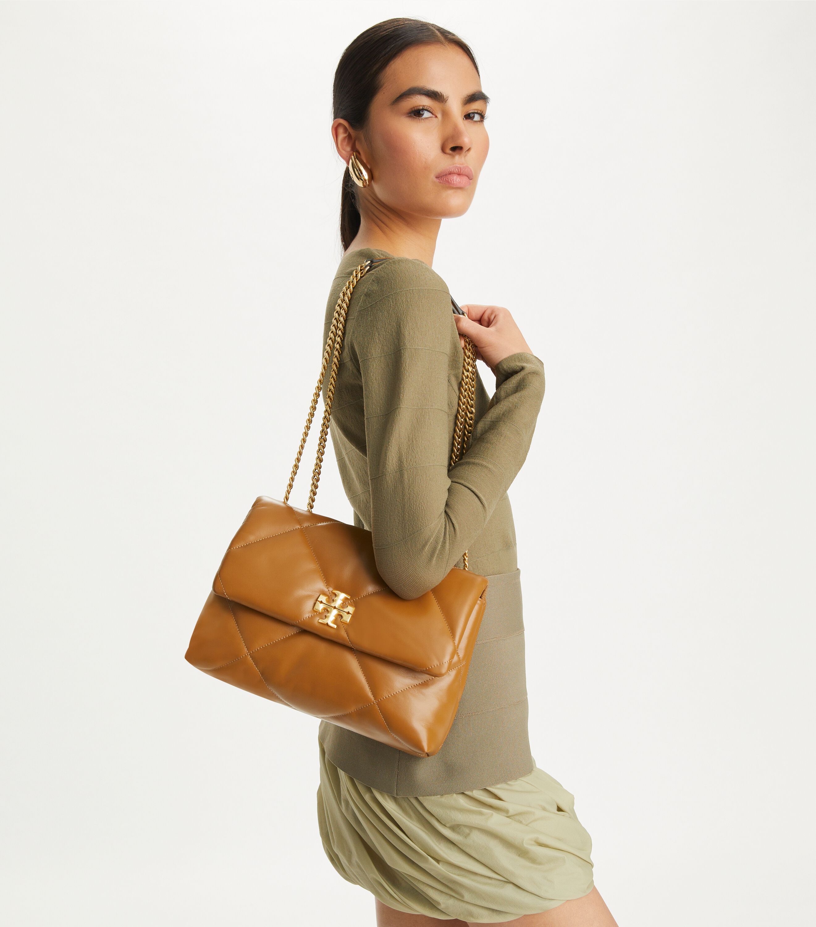 卓上8LINE SEVEN RUSH Dream Kira Diamond Quilt Convertible Shoulder Bag, Tan | Tory Burch UAE