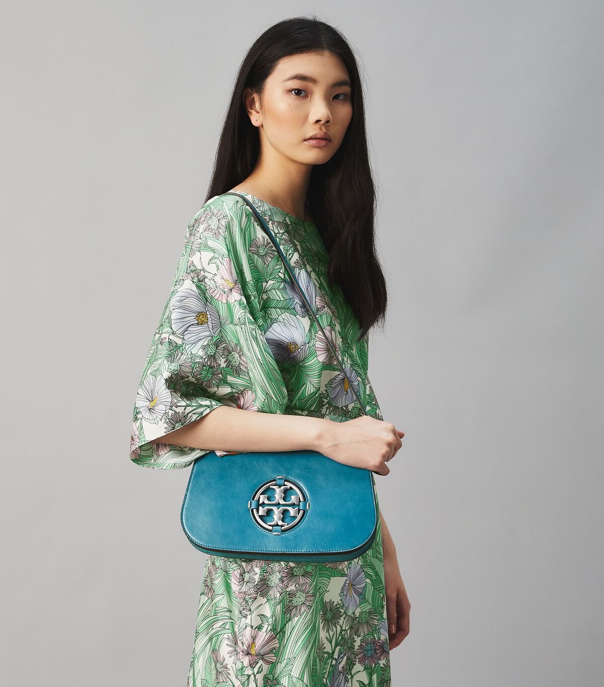 tory burch miller glazed clutch