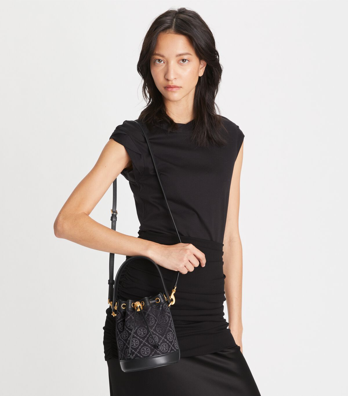 tory burch mini t monogram bucket bag