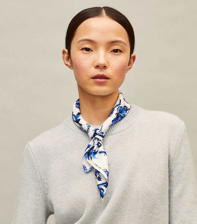 BLUE BRANCHES NECKERCHIEF | Tory Burch Navigation | Tory Burch