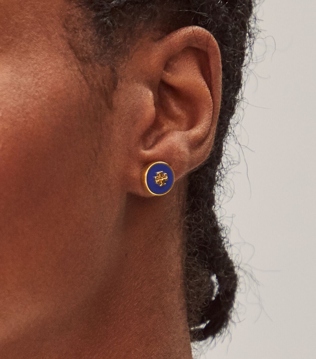 tory burch kira enameled circle stud earring
