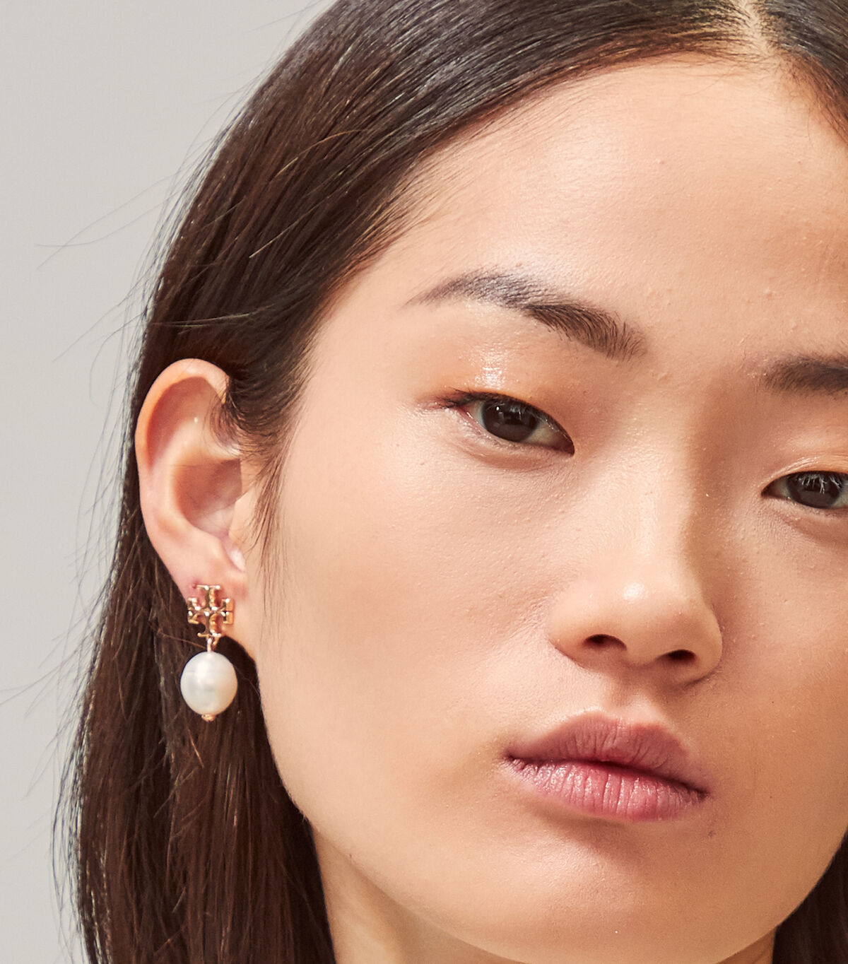 tory burch kira pearl drop earring