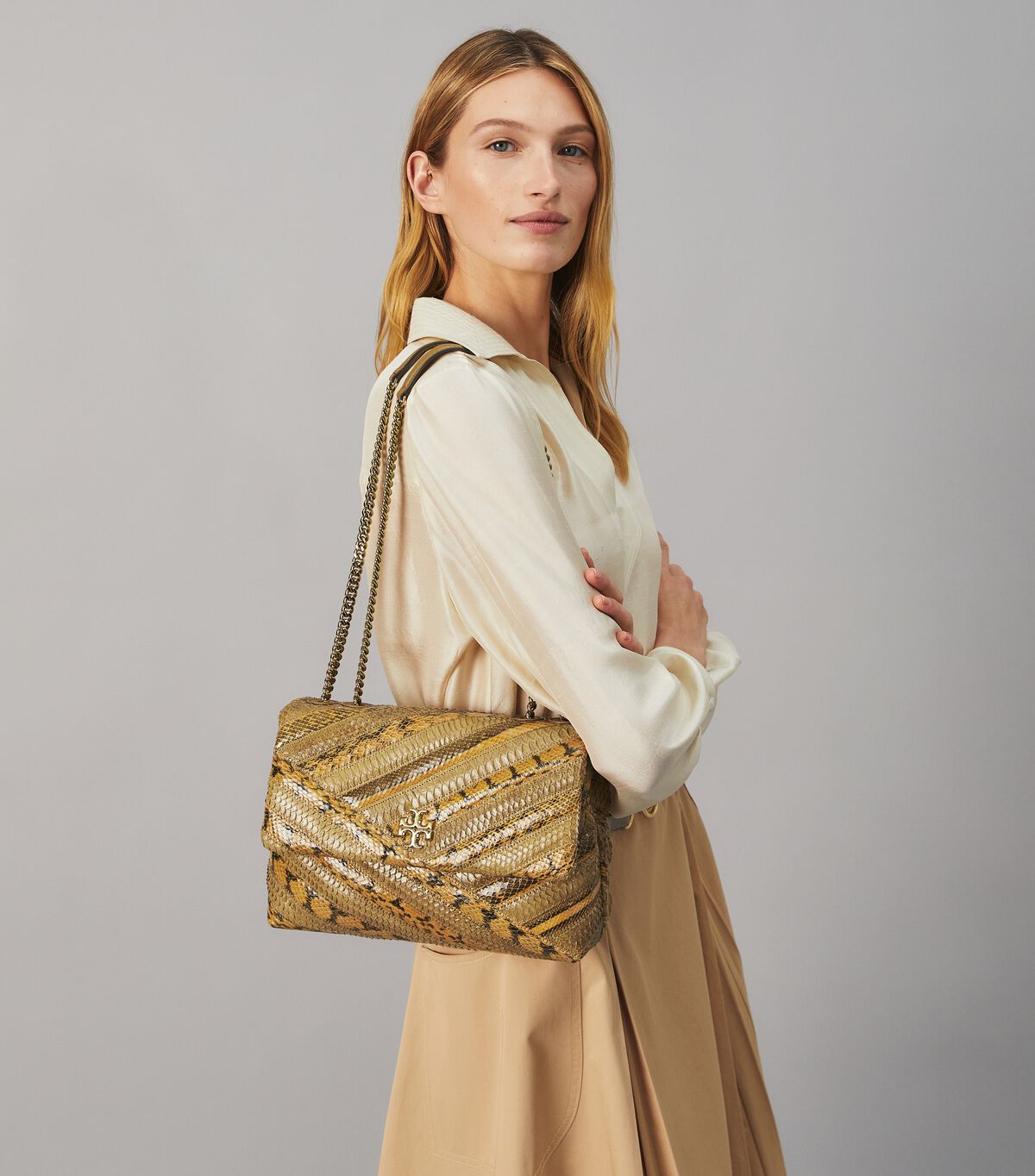 kira chevron convertible shoulder bag black