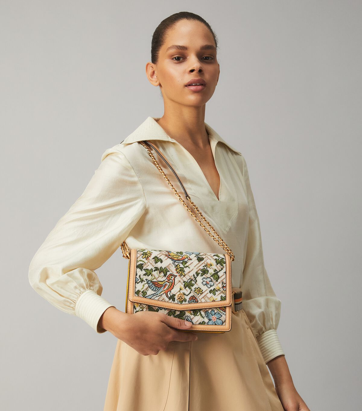 tory burch robinson needlepoint convertible shoulder bag