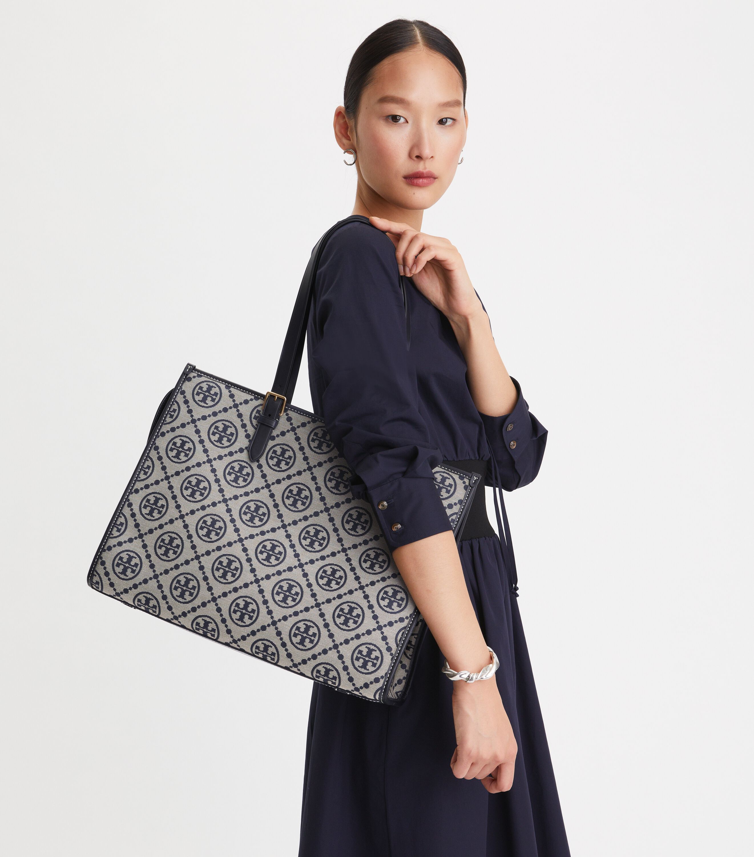 Tory burch big purse hotsell