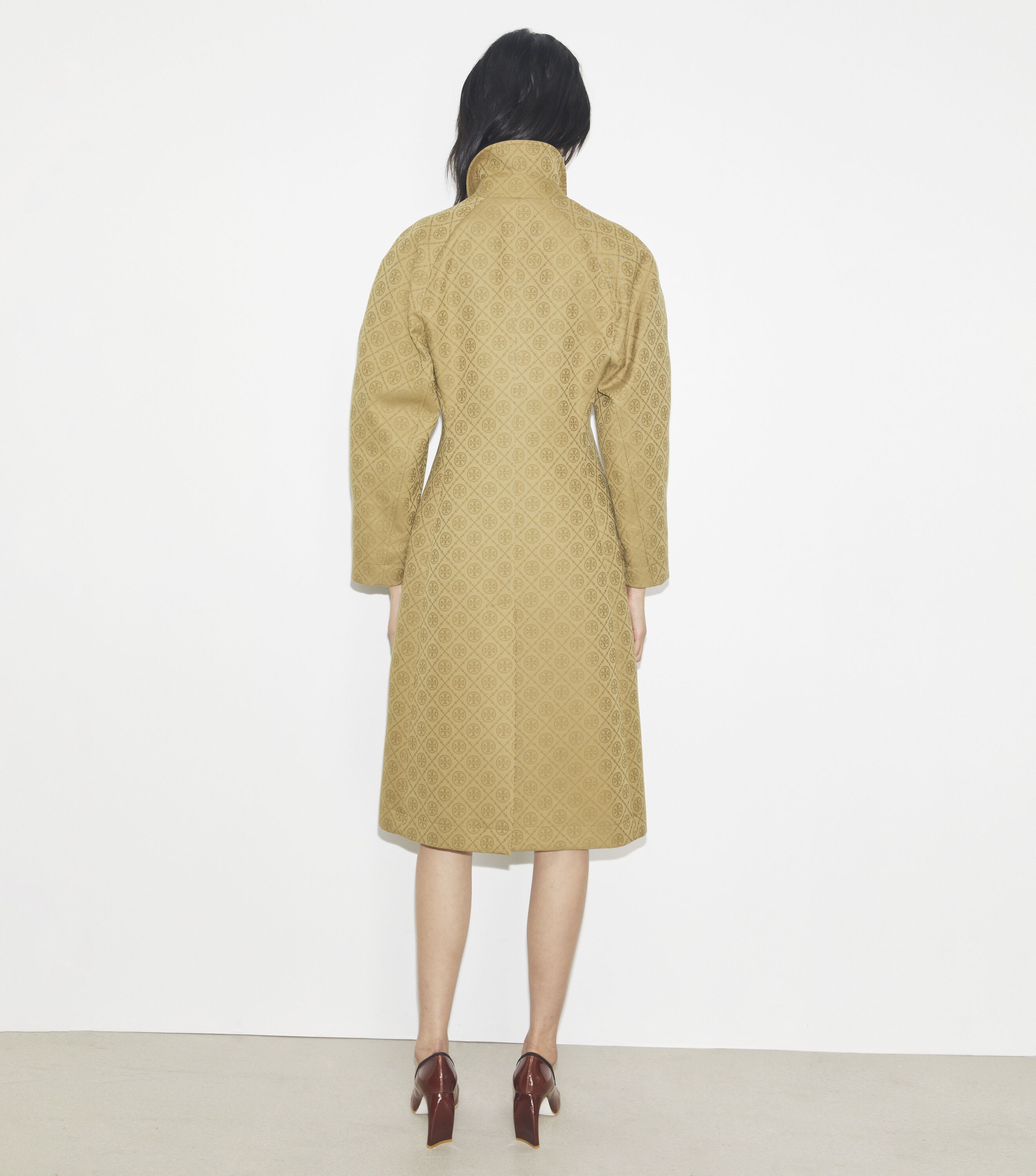 TORY BURCH ランウェイ シルクジャージーとろみワンピース Categories | Tory Burch UAE