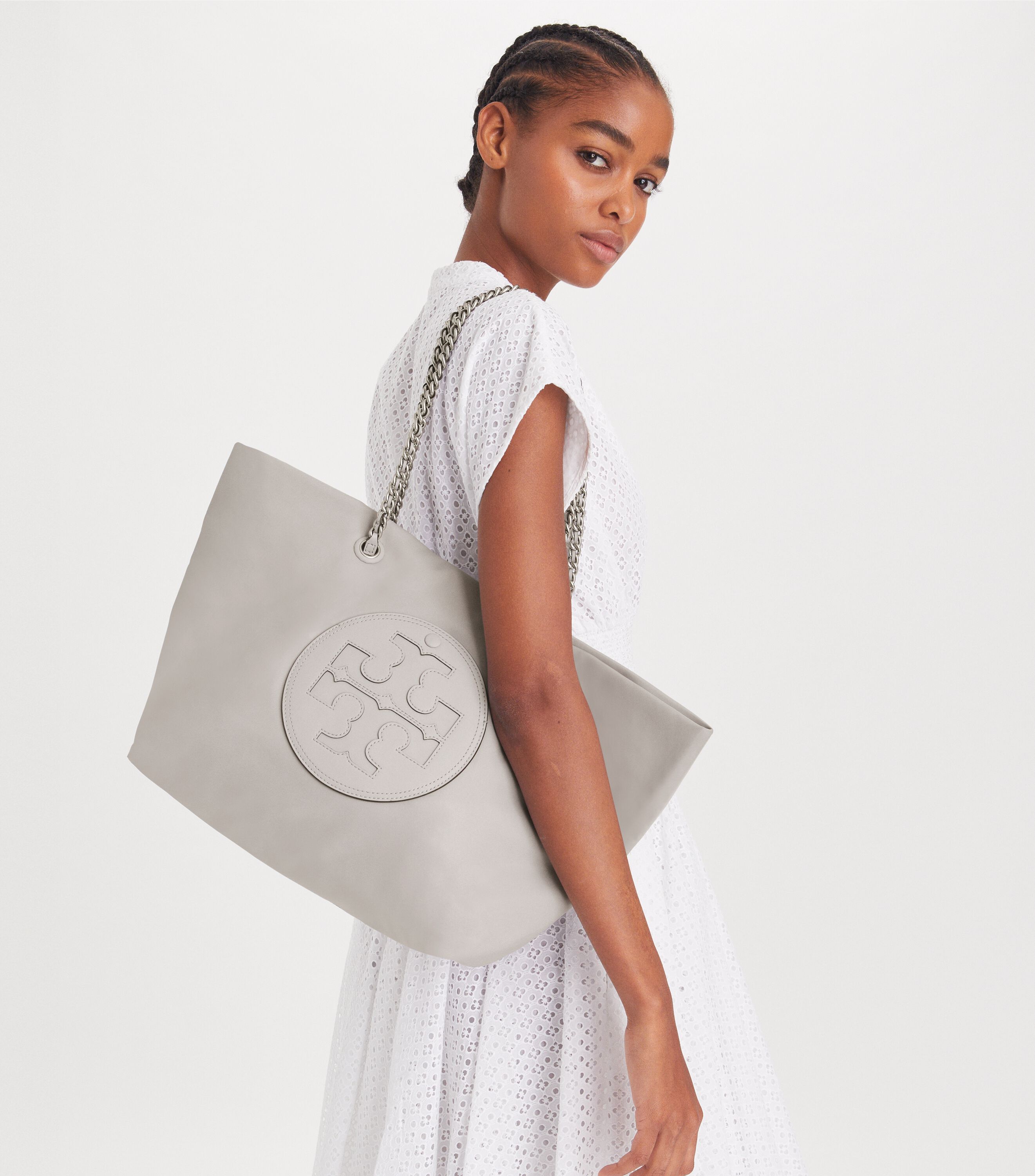 ☆☆Tory Burch☆☆ 24SS Women’s Ella Chain Tote Bag (152313 Ella Chain Tote: Women's Handbags | Tote Bags | Tory Burch EU