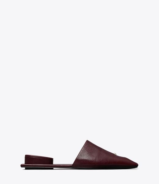 tory burch حذاء مثقوب