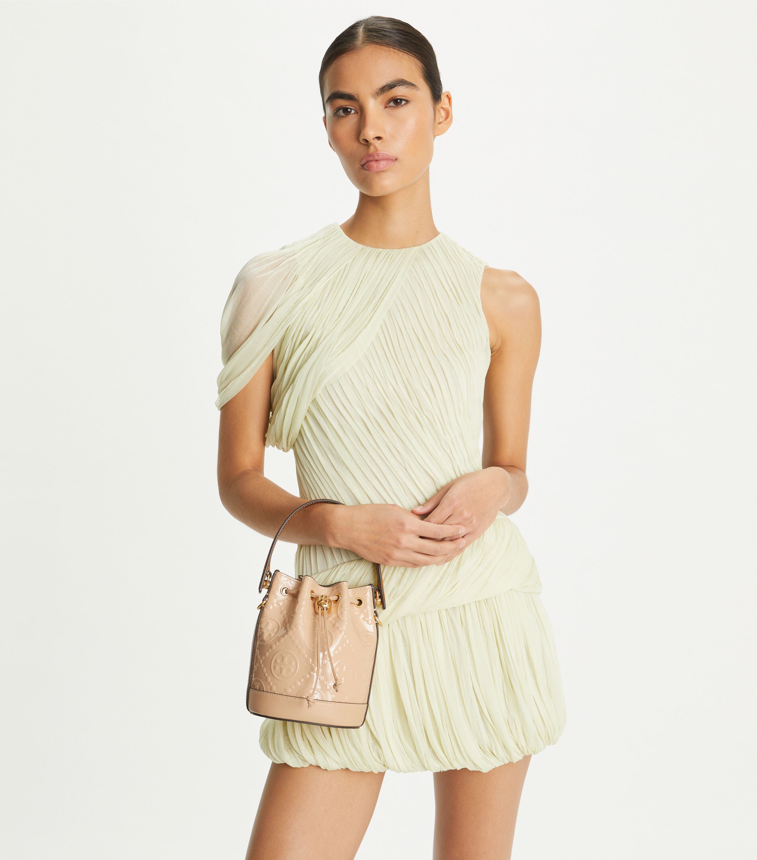 TORY BURCH かごバッグ　タッセル付き　ゴールド 楽天市場】トリーバーチ（かごバッグ｜レディースバッグ