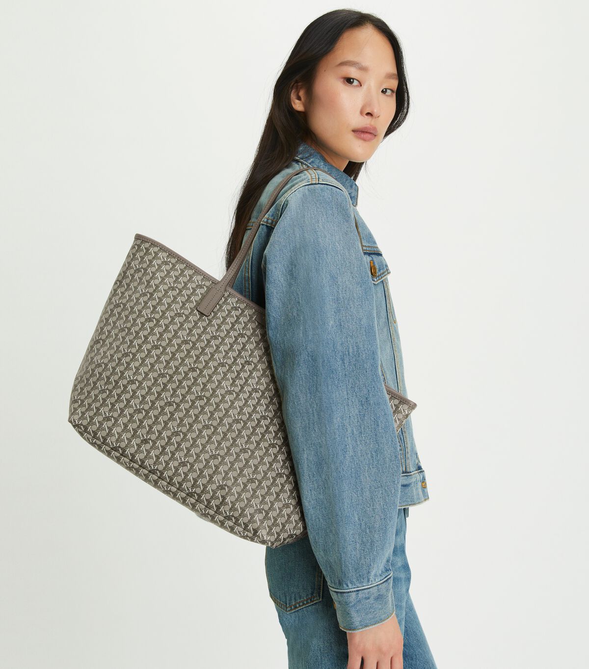 tory burch ever ready zip tote