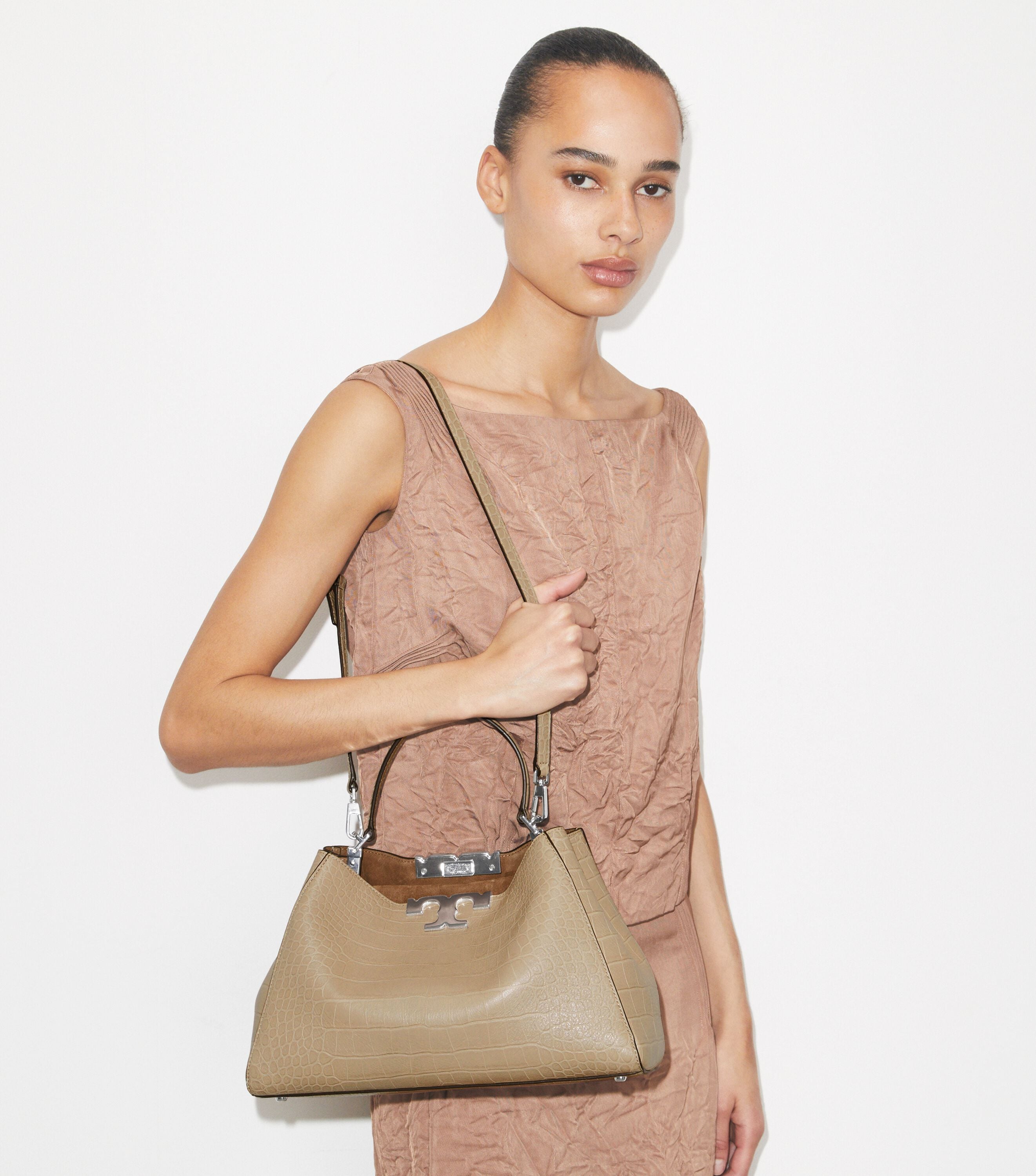 ほぼ新品❣️ Tory Burch エレノア ブラウン 【公式通販】