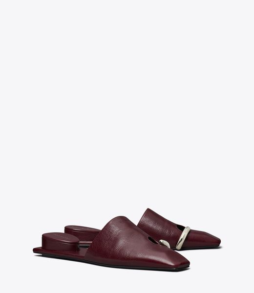 tory burch حذاء مثقوب