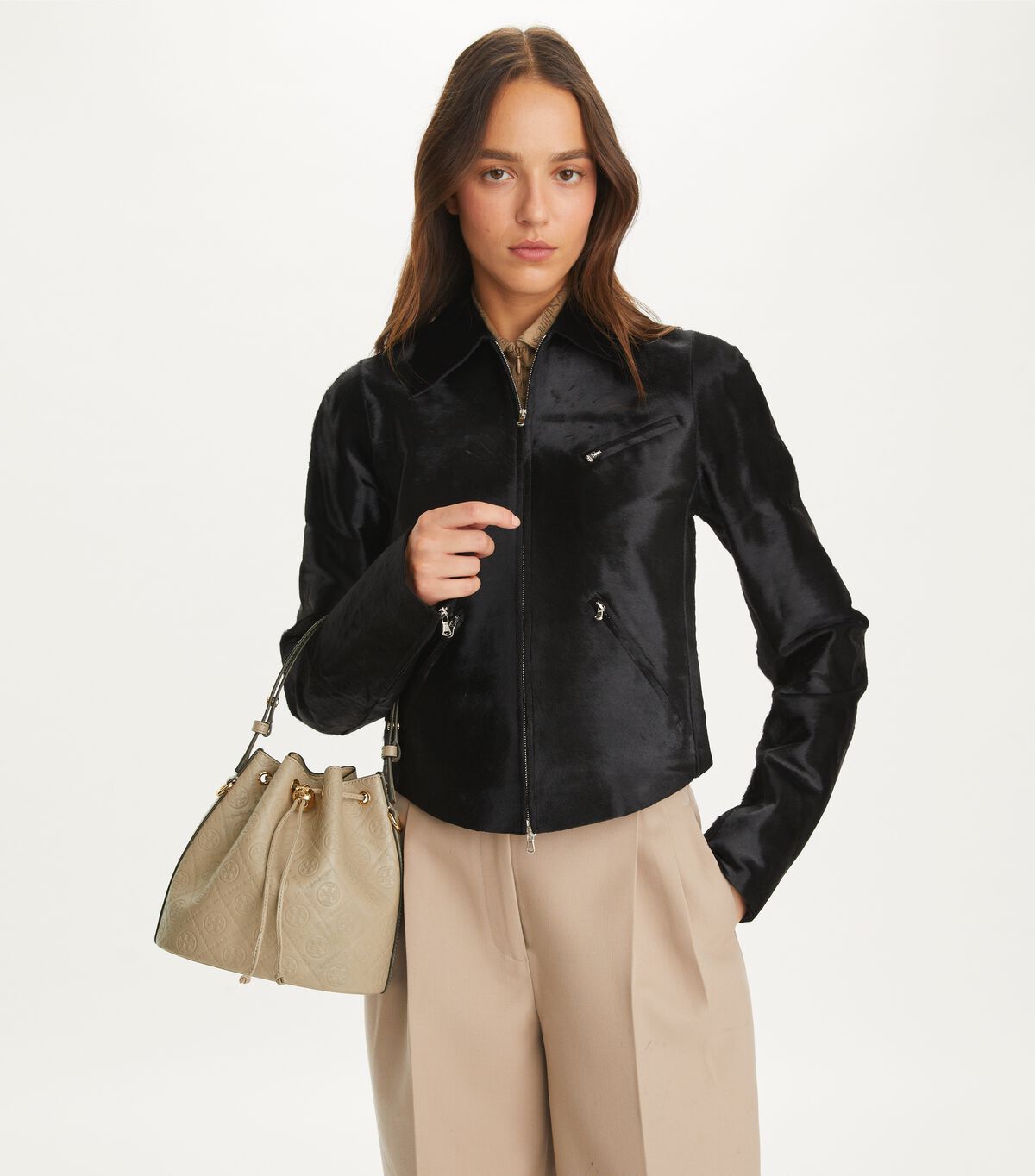 tory burch t monogram leather bucket bag
