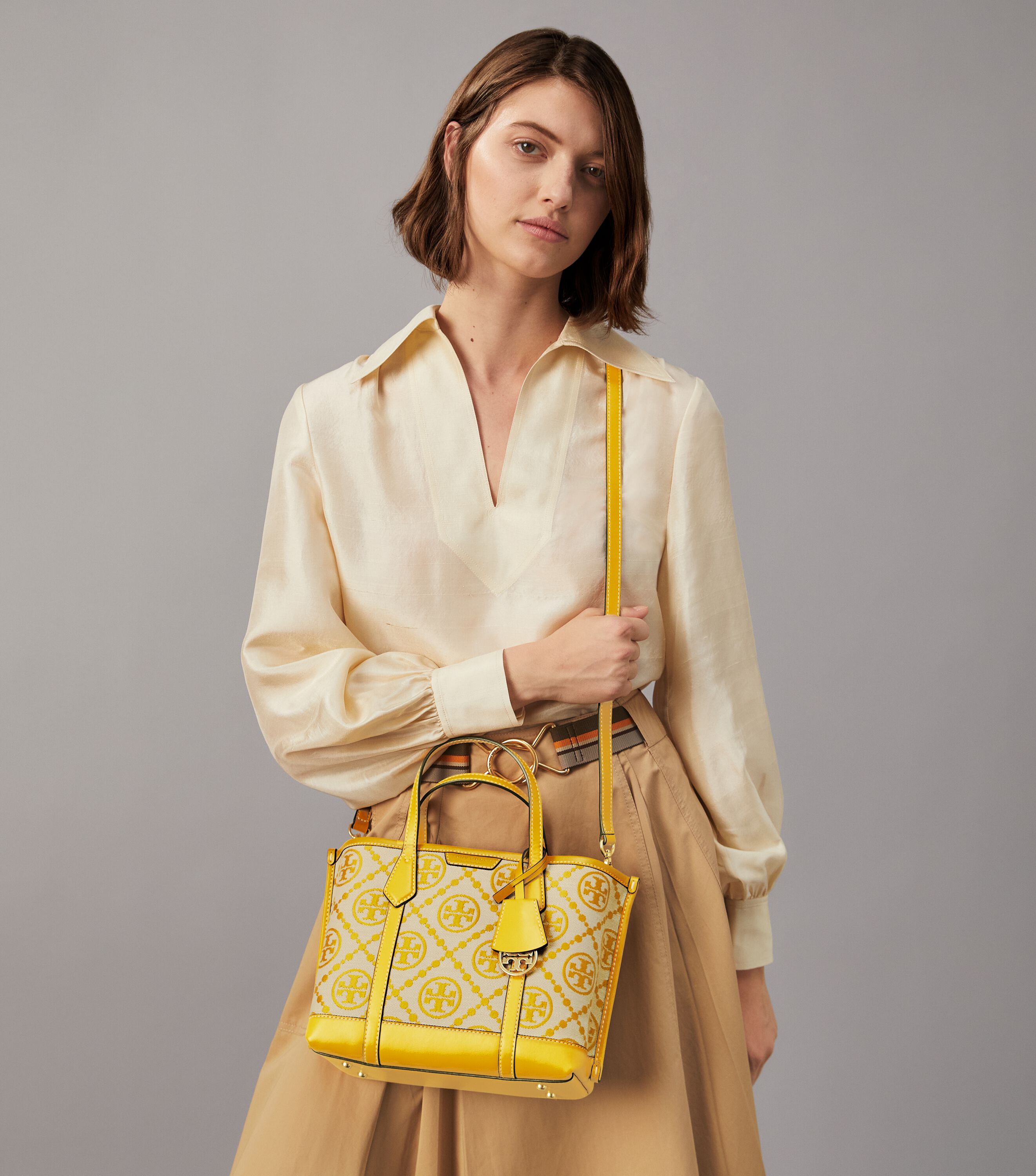 Perry T Monogram Small Triple Compartment Tote Handbags Tory Burch