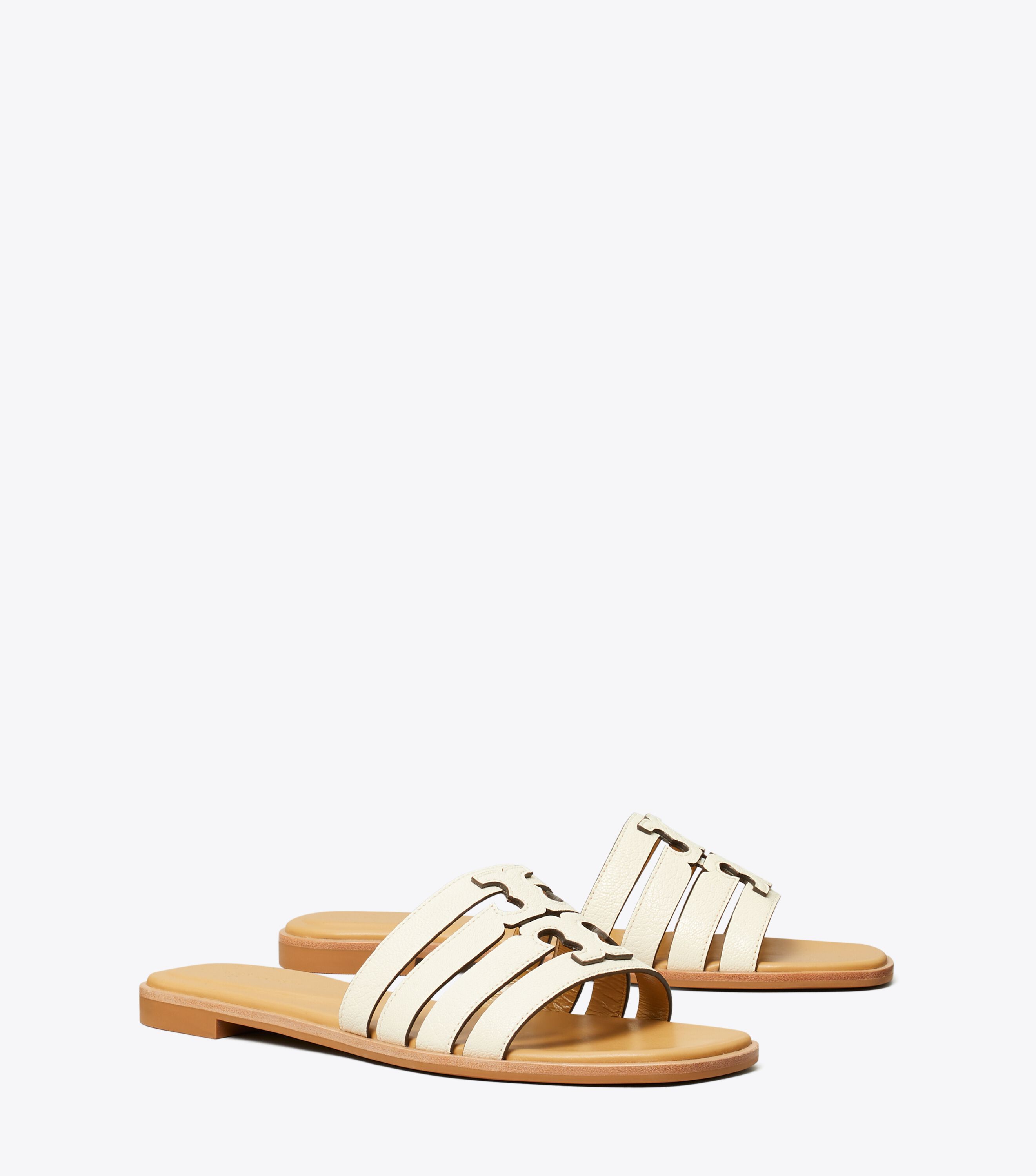 シューズ・サンダルその他 TORY BURCH Woman Flat sandals Beige 159919 250 TORY BURCH CLAIRE FLAT THONG SANDAL IN ROYAL TAN || 61768