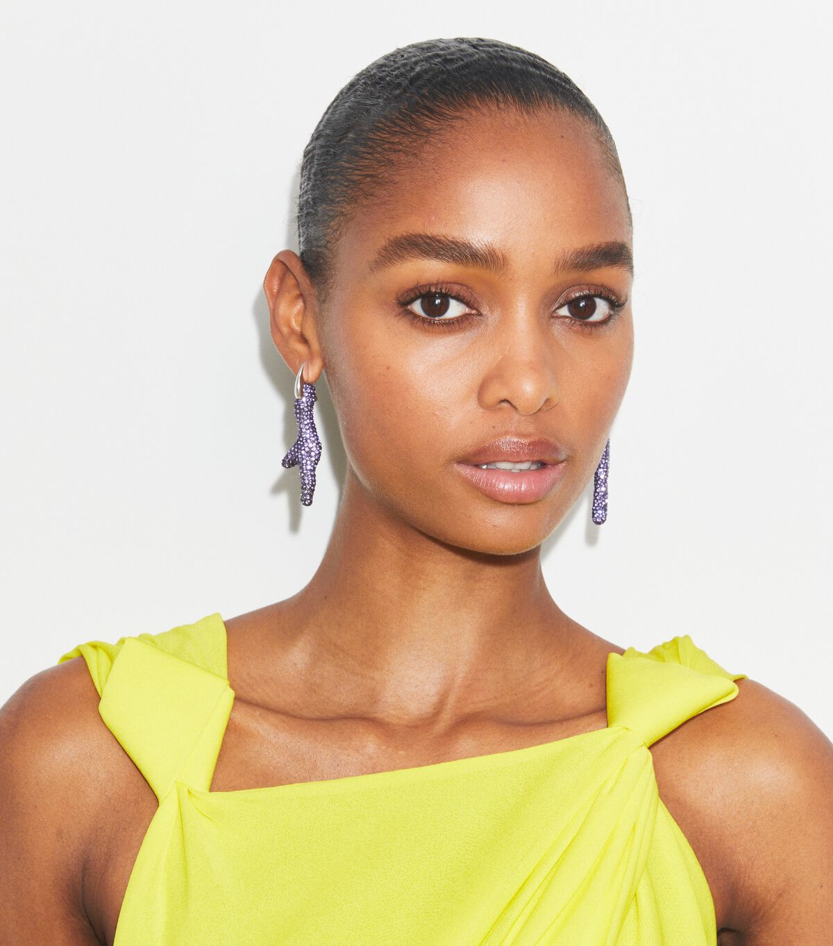 Curiosity Coral Hoop Earrings tory burch curiosity coral hoop earrings