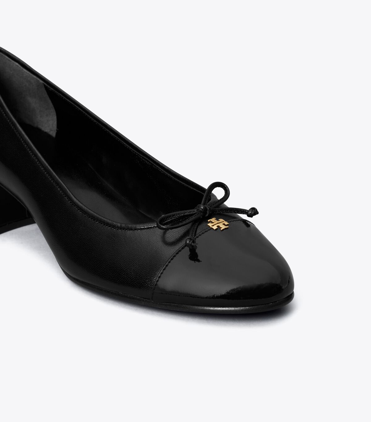 tory burch cap toe pump