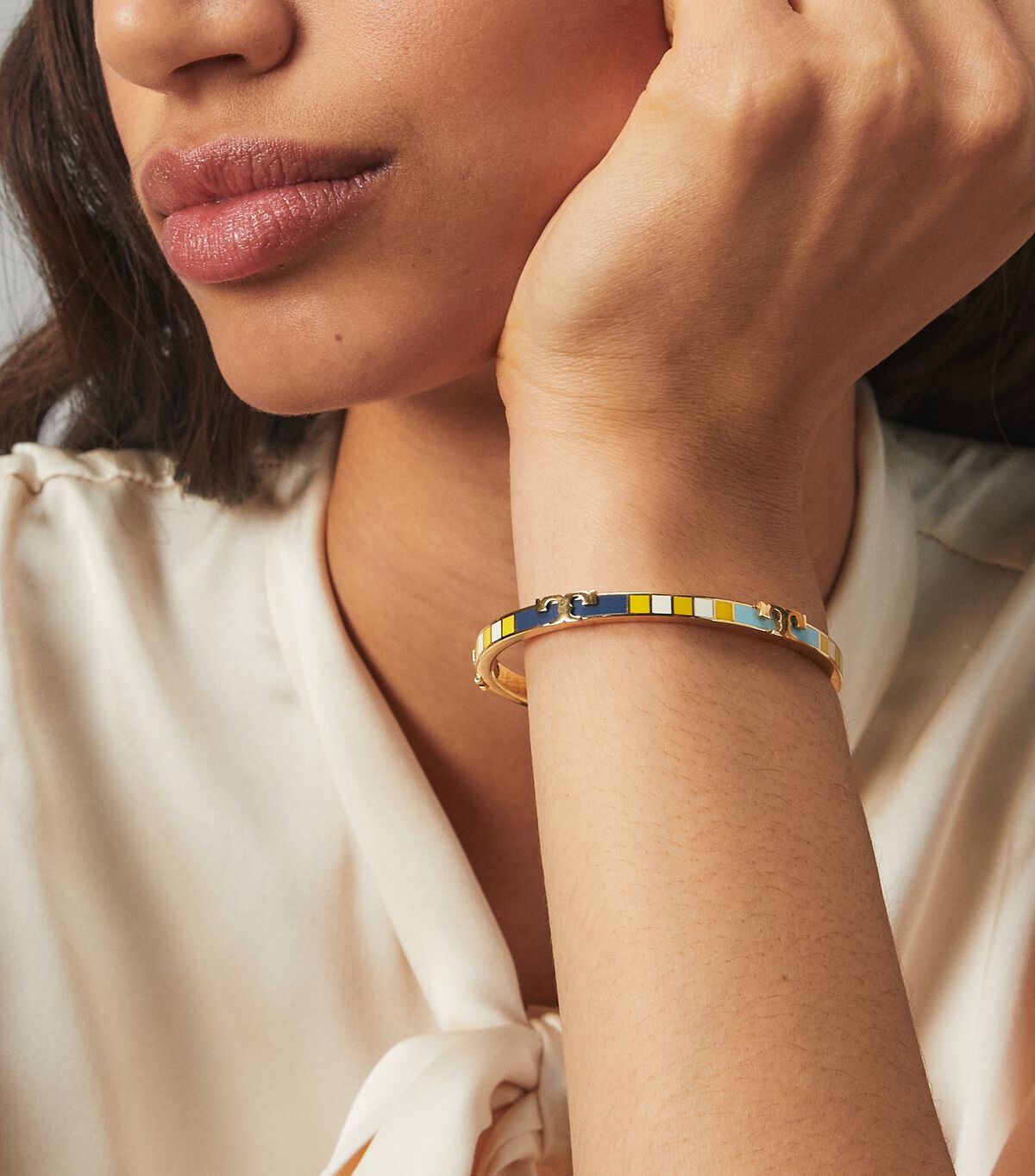tory burch serif t enamel striped stackable bracelet