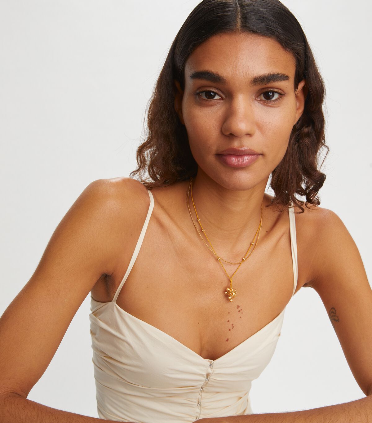 tory burch kira pearl pendant necklace