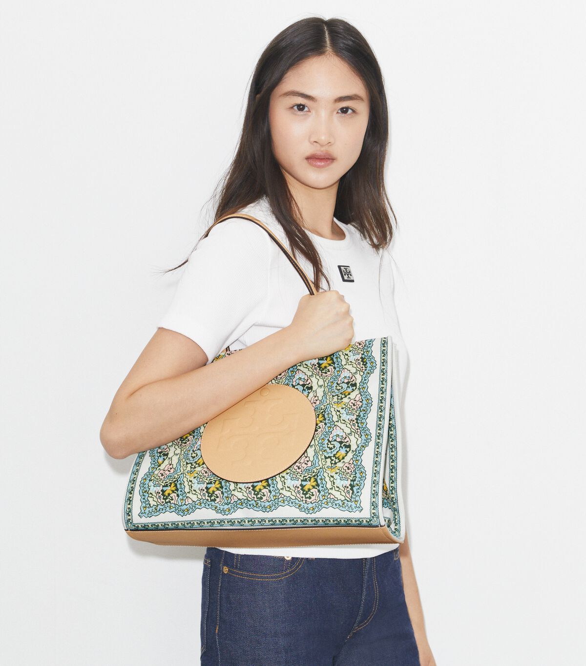 حقيبة إيلا الصغيرة المطبوعة tory burch حقيبة إيلا الصغيرة المطبوعة