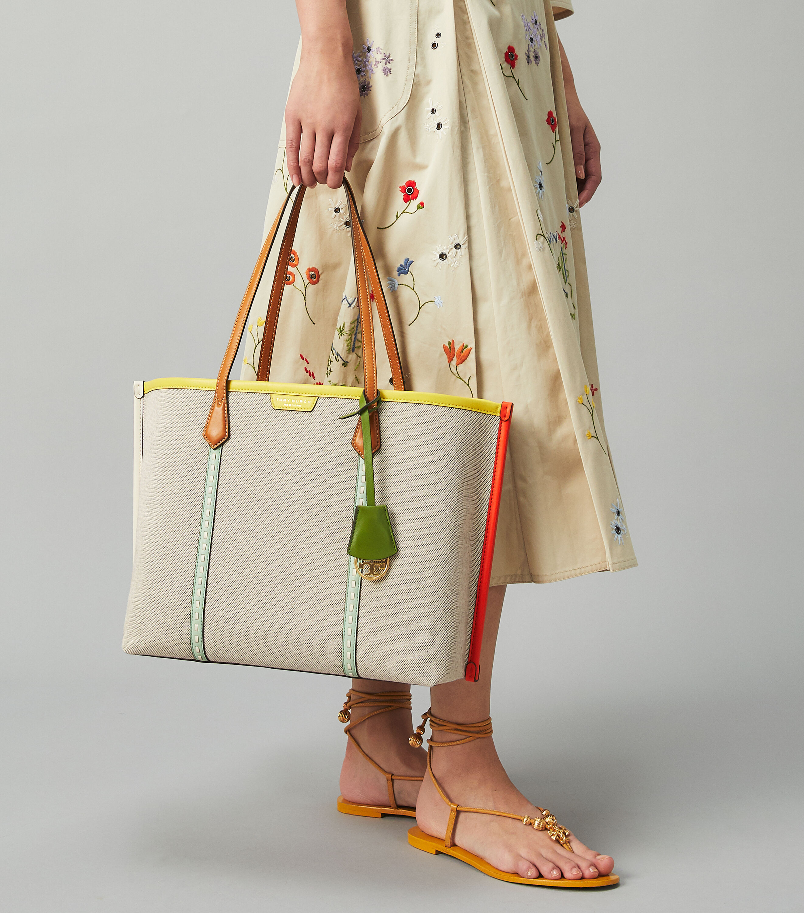 Tory burch perry canvas oversized tote outlet