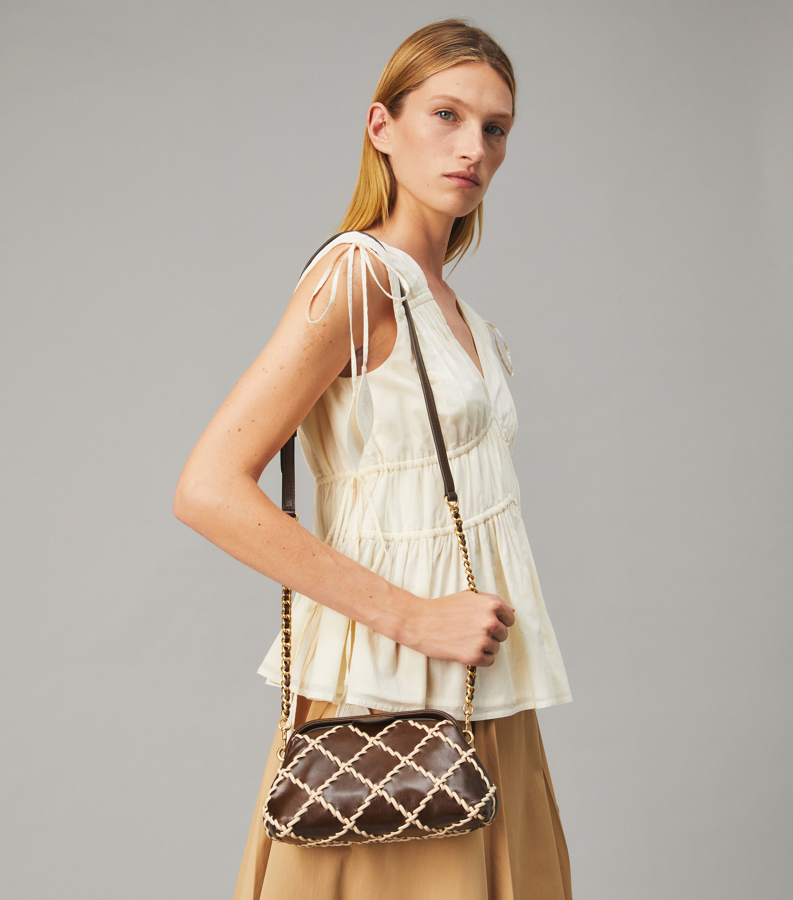 Tory burch whipstitch logo adjustable chain crossbody top