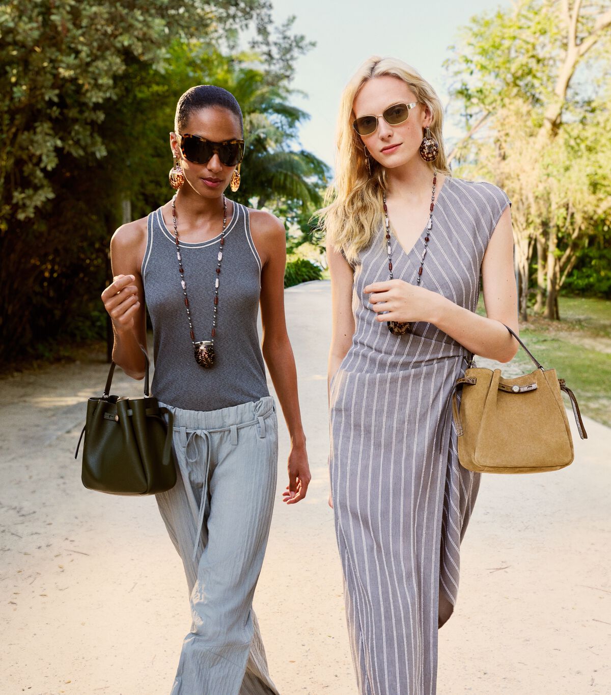 tory burch romy bucket bag