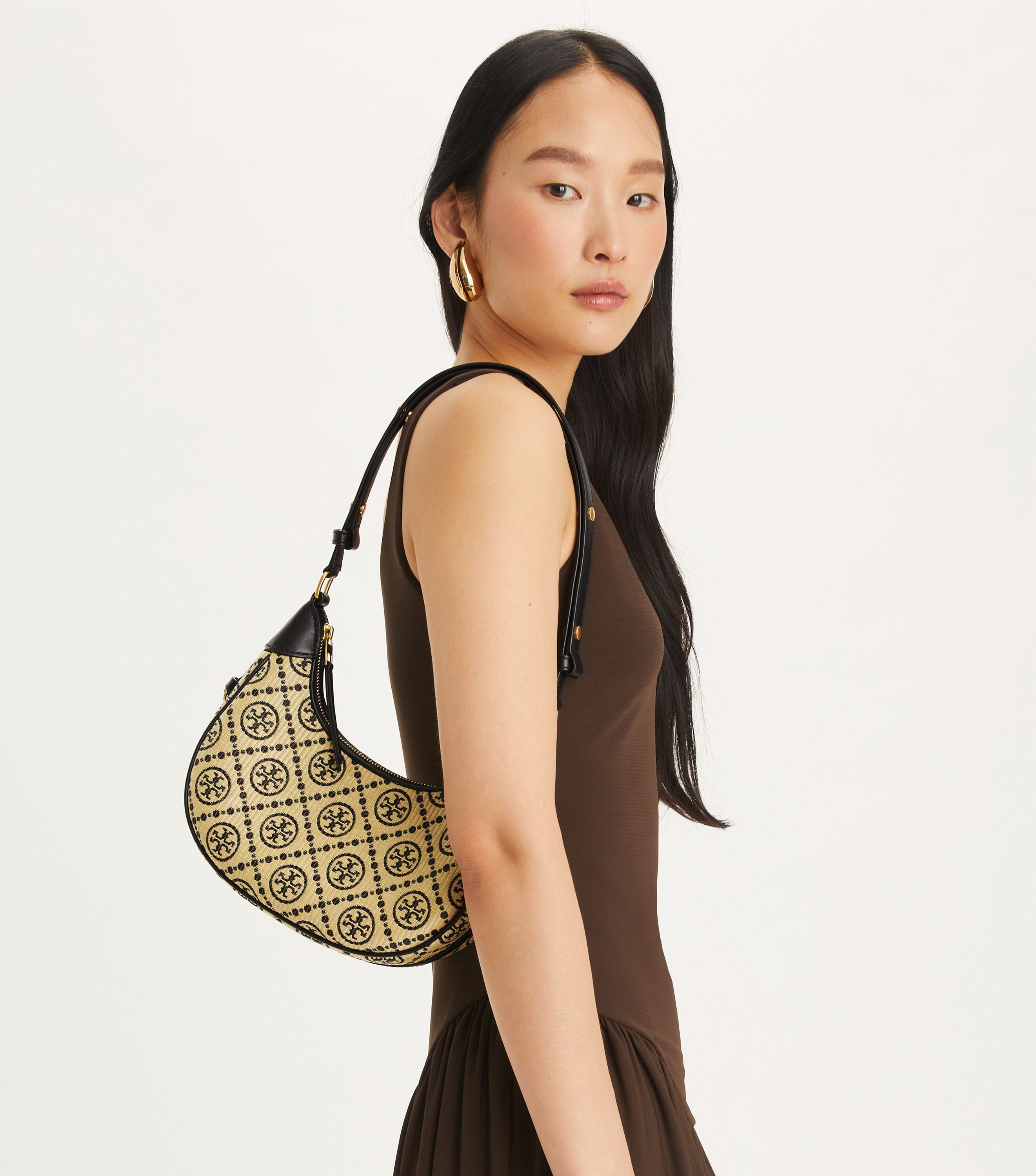 ★Tory Burch★人気デザイン T Monogram★Crescent Bag T Monogram Crescent Bag: Women's Designer Shoulder Bags