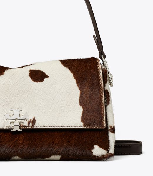 حقيبة كتف تشارلي صغيرة من جلد العجل tory burch حقيبة كتف تشارلي صغيرة من جلد العجل