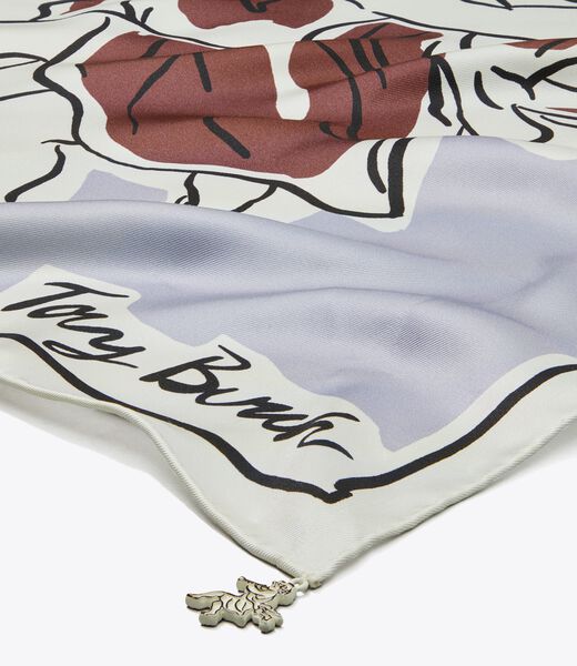 tory burch وشاح مربع من الحرير بنقشة الملائكة